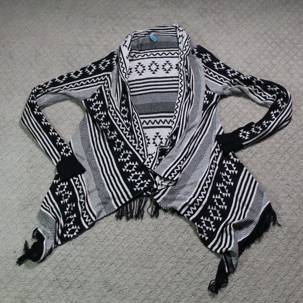 Pronto Size S Aztec Black White Pattern Fringe Lightweight Open Front Cardigan